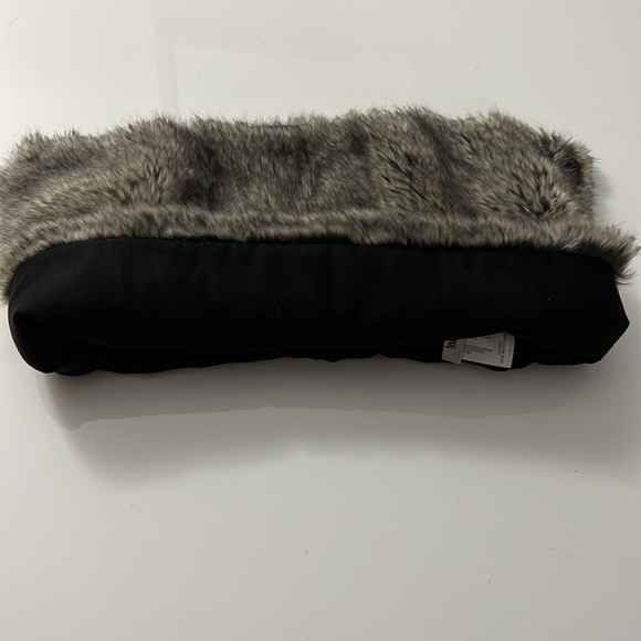 Grey Wolf Circle Faux Fur Scarf from Indigo - Picture 6 of 11